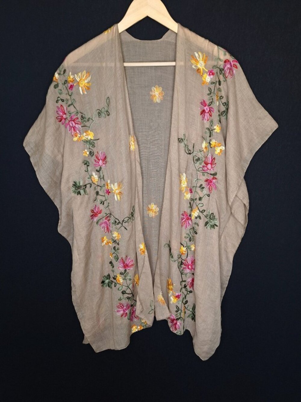 💙 Floral Embroidered Boho Kimono Cardigan Cover Up Size 2X/3X Taupe - Picture 1 of 7